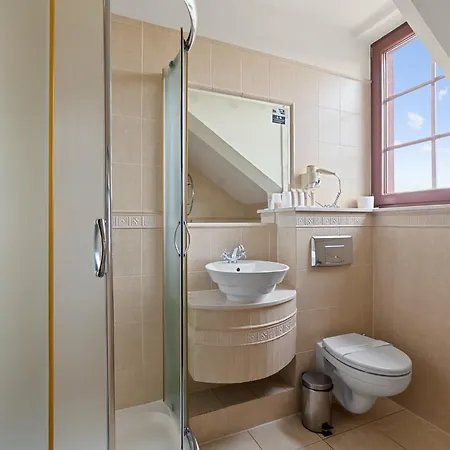 Hotel Diament Arsenal Palace Katowice - Chorzow Room photo