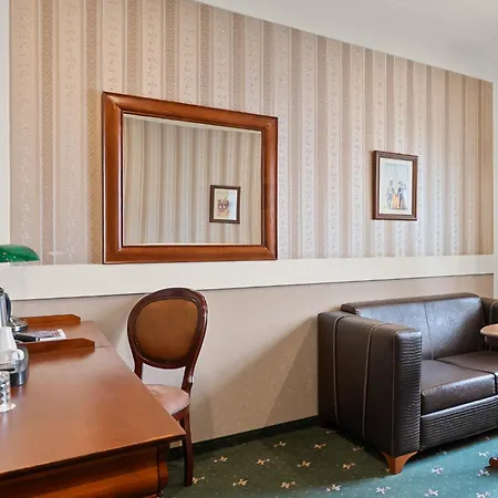 Hotel Diament Arsenal Palace Katowice - Chorzow Room photo