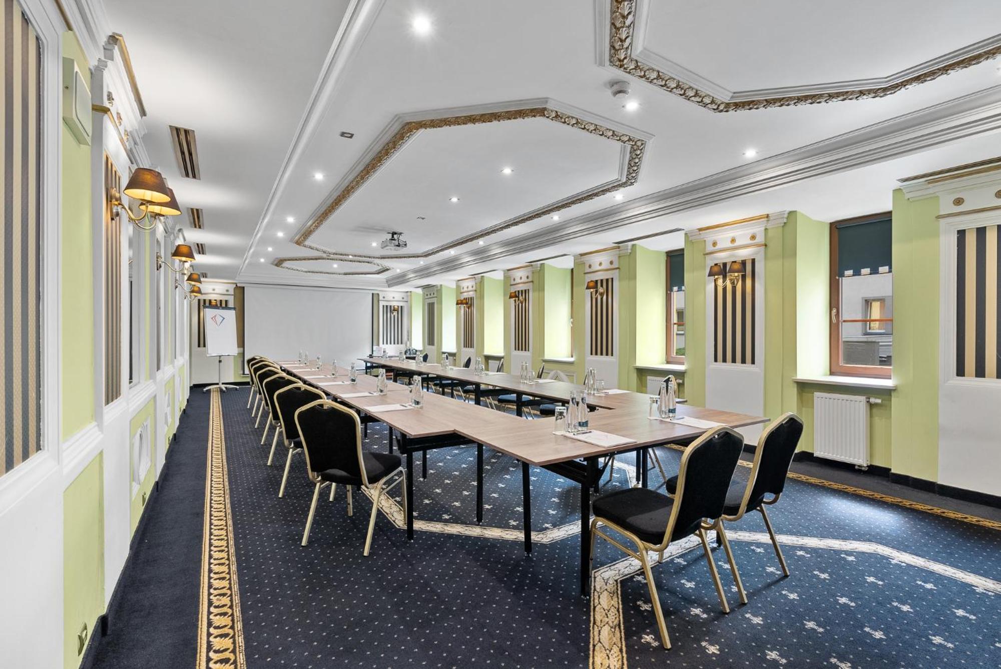 Diament Arsenal Palace Katowice - 4* Chorzow