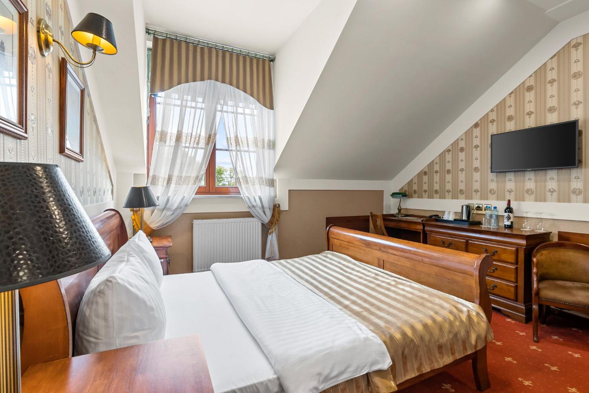 Diament Arsenal Palace Katowice - 4* Chorzow