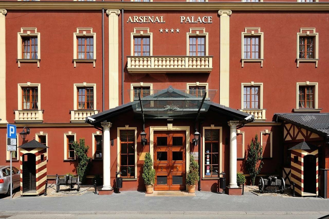 Diament Arsenal Palace Katowice - Готель